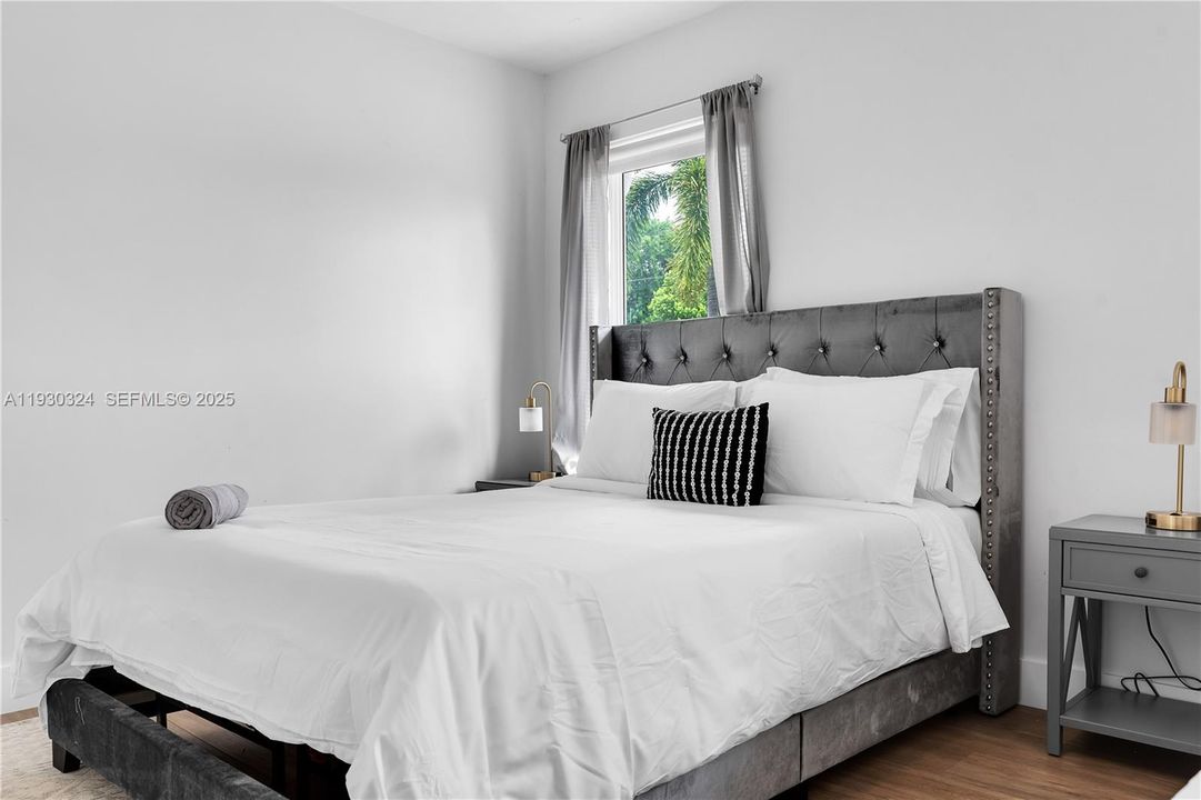 For Rent: $4,500 (3 beds, 3 baths, 1762 Square Feet)