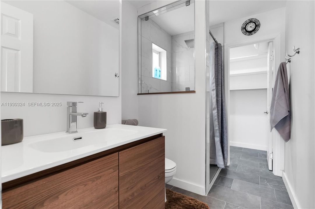 For Rent: $4,500 (3 beds, 3 baths, 1762 Square Feet)