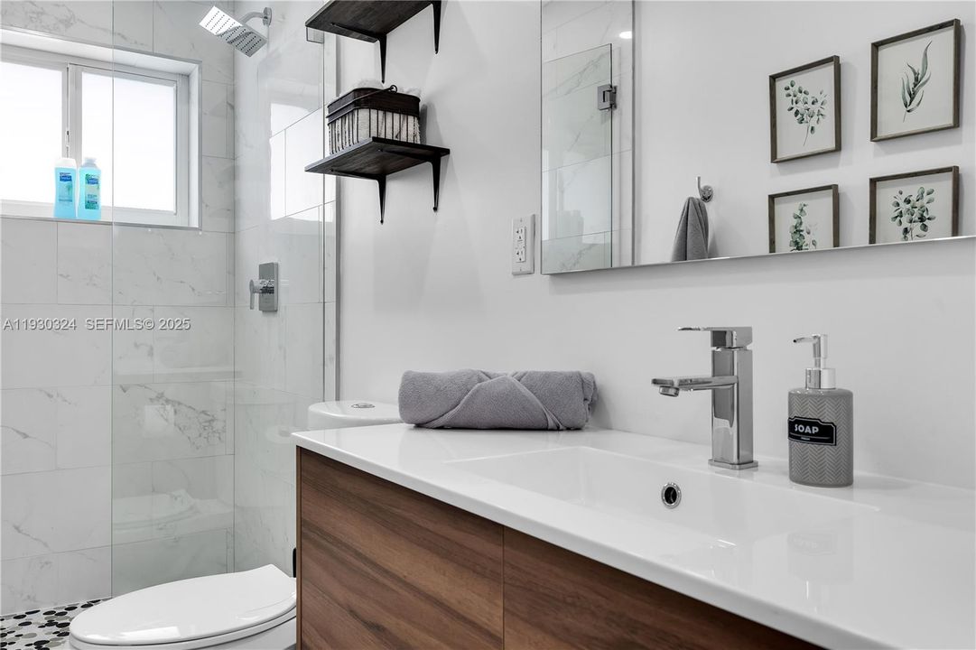 For Rent: $4,500 (3 beds, 3 baths, 1762 Square Feet)