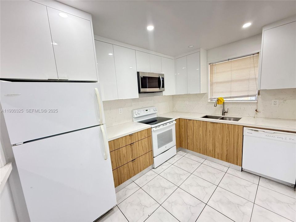 En Renta: $2,150 (2 camas, 2 baños, 1200 Pies cuadrados)