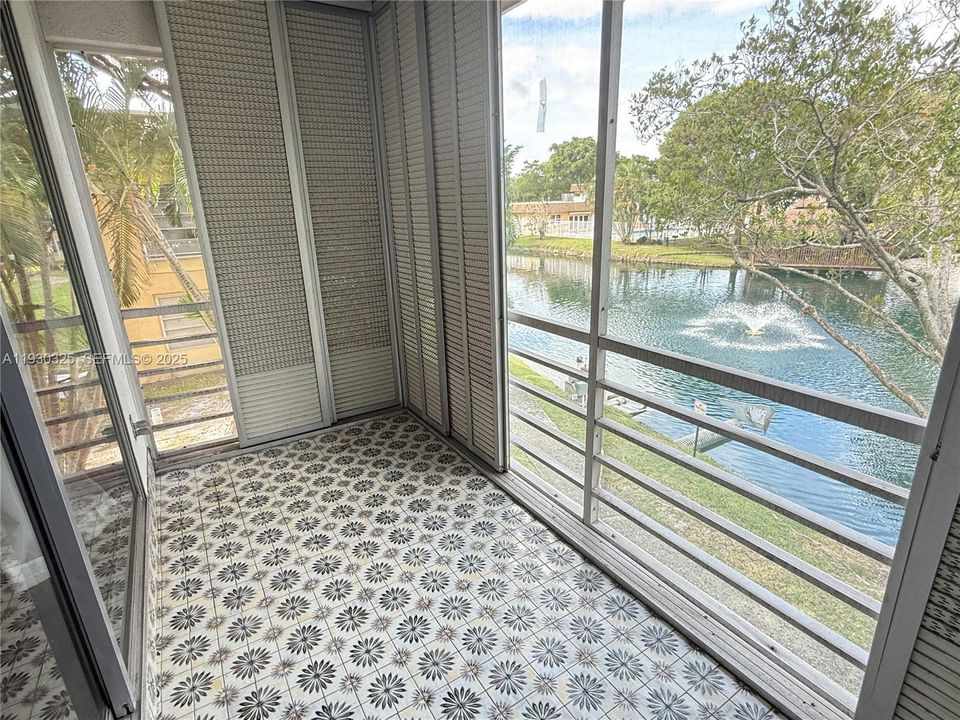 En Renta: $2,150 (2 camas, 2 baños, 1200 Pies cuadrados)