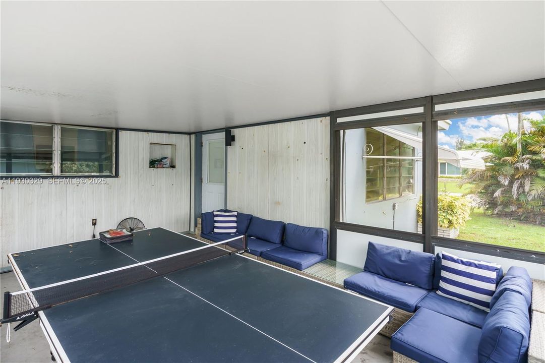 For Rent: $4,500 (3 beds, 3 baths, 1365 Square Feet)