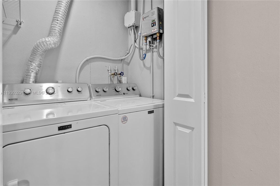 For Rent: $4,500 (3 beds, 3 baths, 1365 Square Feet)