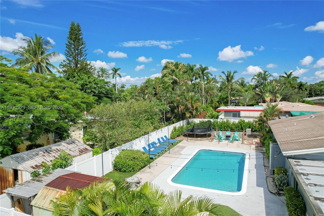 For Rent: $4,500 (3 beds, 3 baths, 1365 Square Feet)