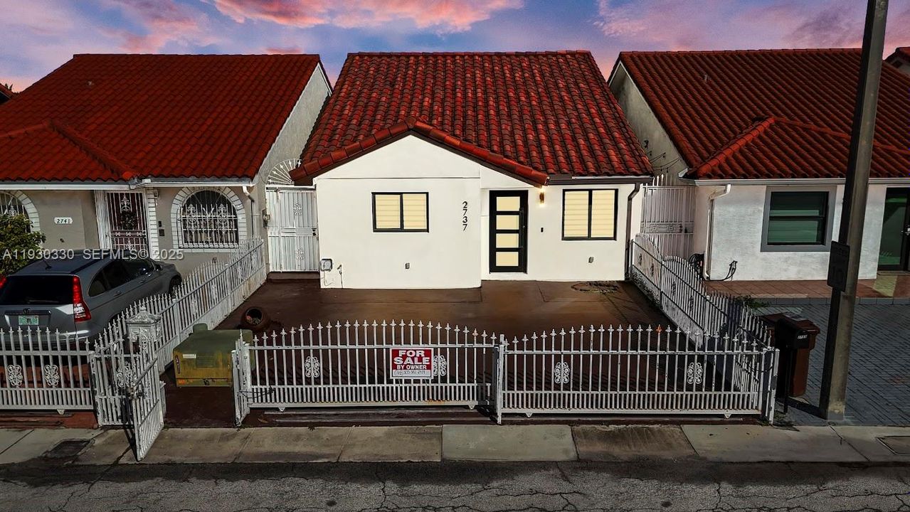 For Sale: $614,975 (3 beds, 2 baths, 1274 Square Feet)