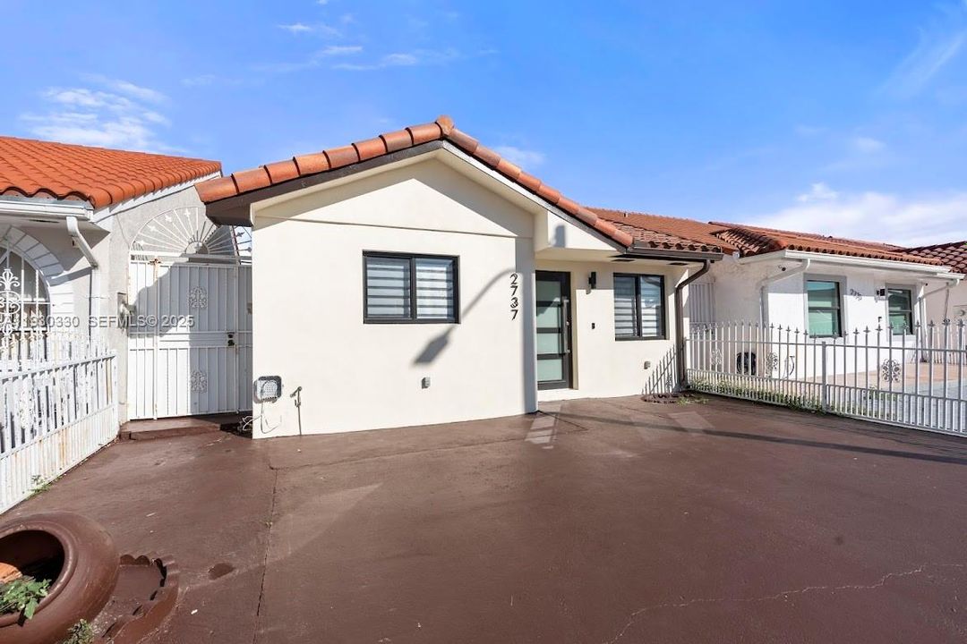 For Sale: $614,975 (3 beds, 2 baths, 1274 Square Feet)