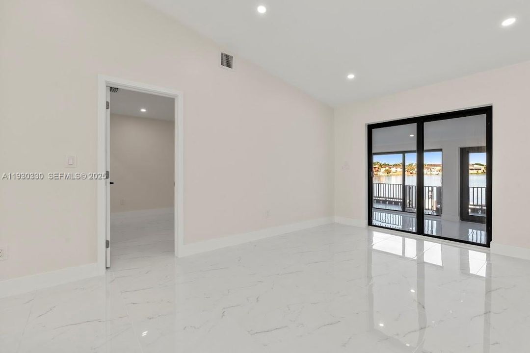 For Sale: $614,975 (3 beds, 2 baths, 1274 Square Feet)