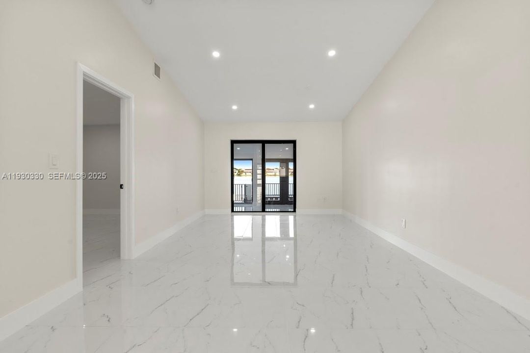 For Sale: $614,975 (3 beds, 2 baths, 1274 Square Feet)