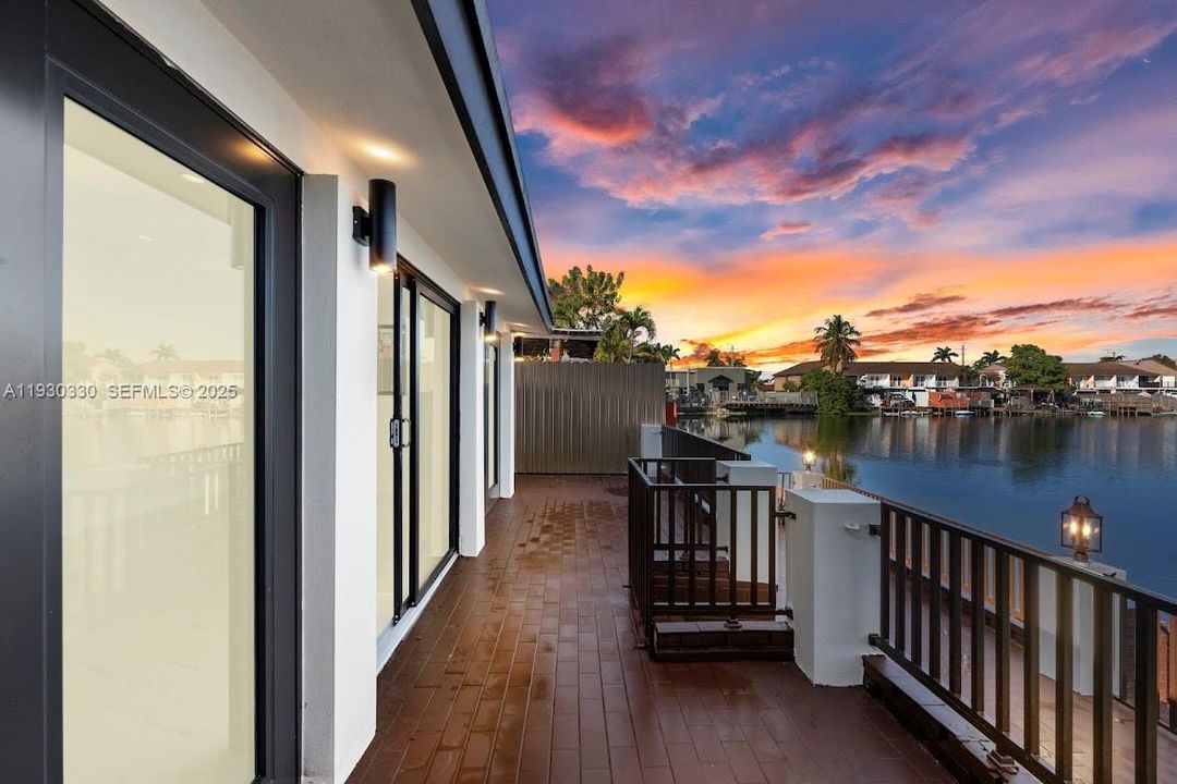 For Sale: $614,975 (3 beds, 2 baths, 1274 Square Feet)