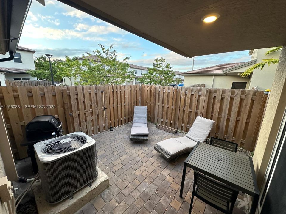 En Renta: $3,100 (4 camas, 2 baños, 1872 Pies cuadrados)