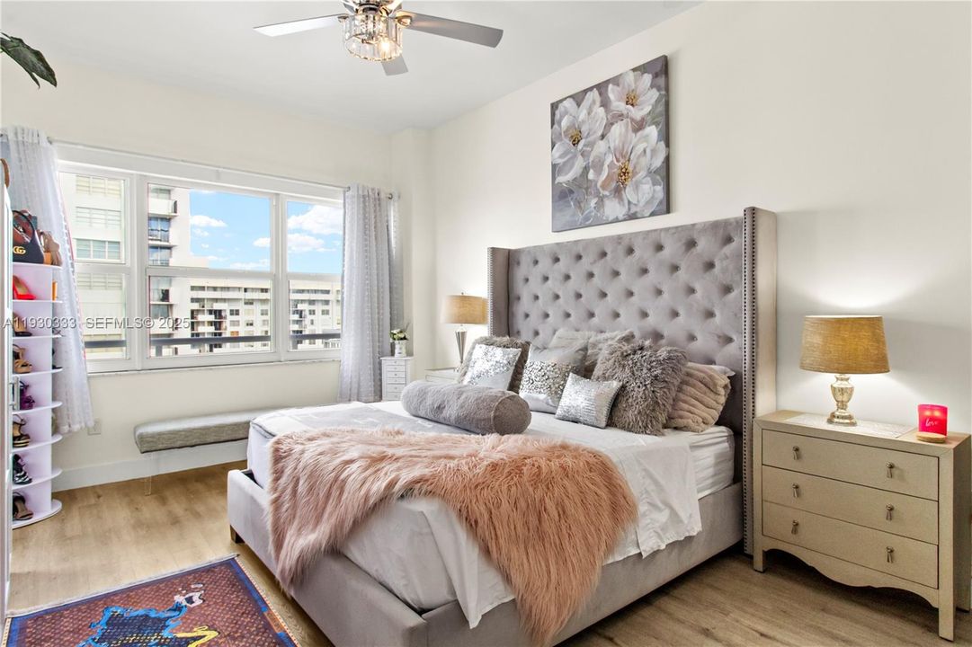 For Sale: $315,000 (2 beds, 2 baths, 1565 Square Feet)