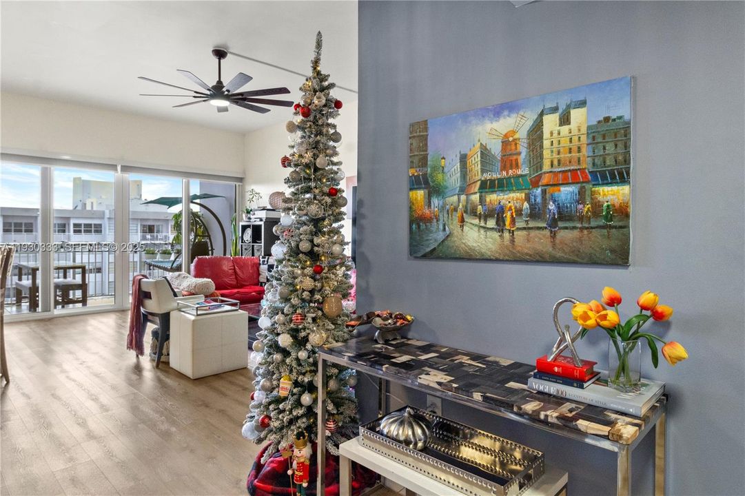 For Sale: $315,000 (2 beds, 2 baths, 1565 Square Feet)