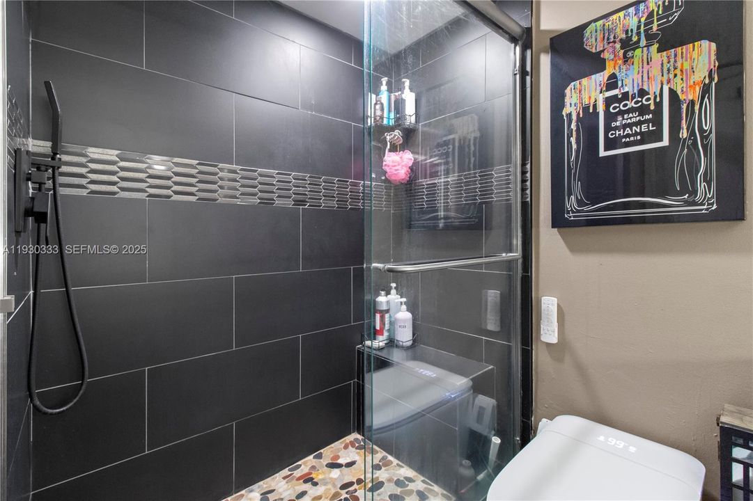 For Sale: $315,000 (2 beds, 2 baths, 1565 Square Feet)