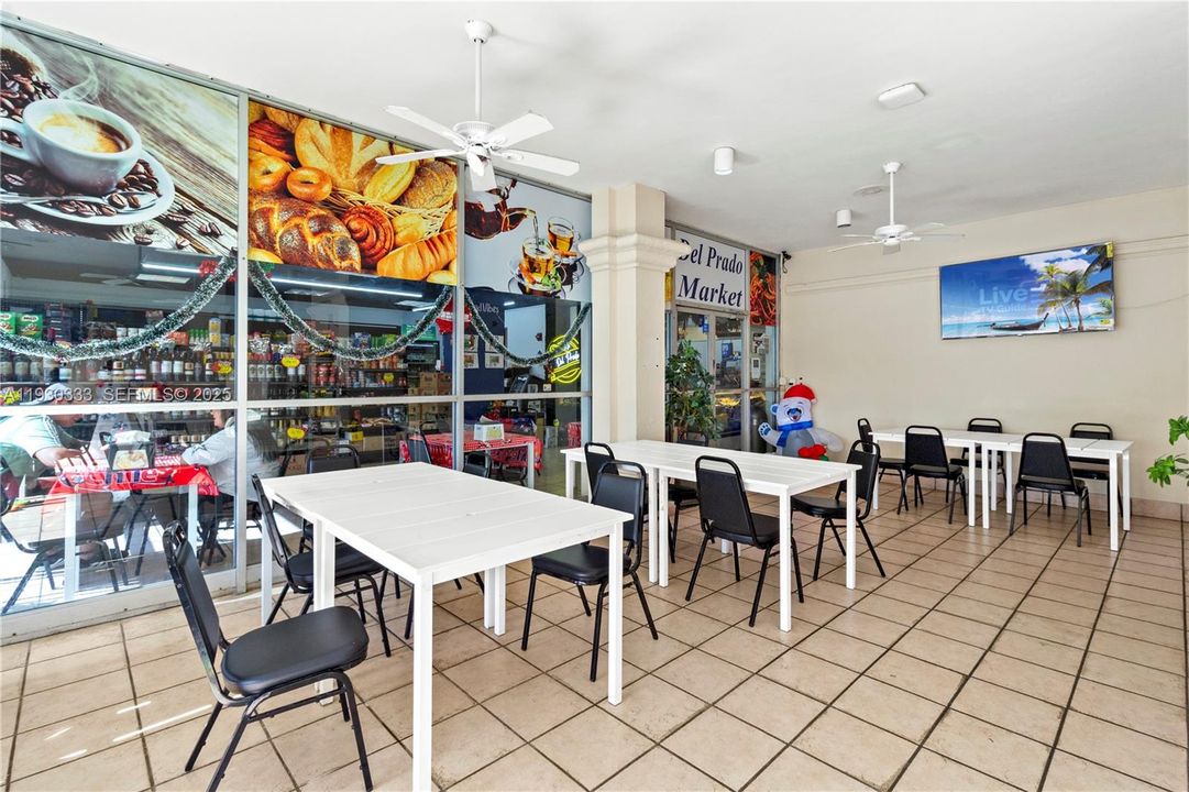 For Sale: $315,000 (2 beds, 2 baths, 1565 Square Feet)