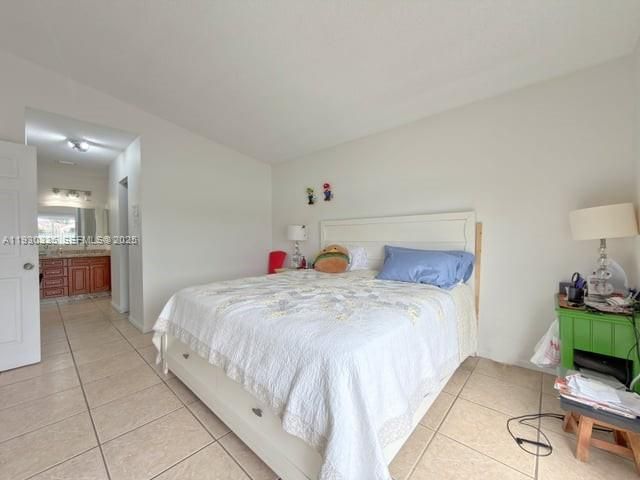 For Sale: $525,000 (3 beds, 2 baths, 1406 Square Feet)