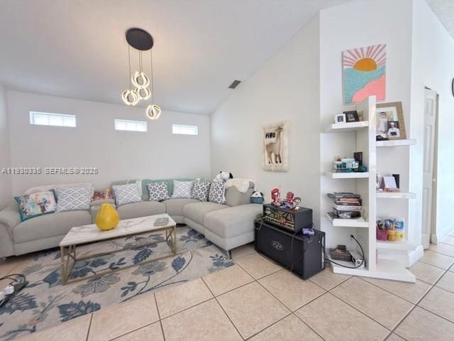 For Sale: $525,000 (3 beds, 2 baths, 1406 Square Feet)