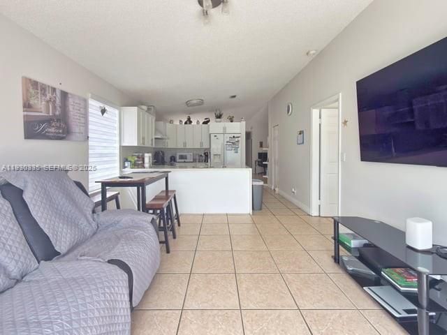 For Sale: $525,000 (3 beds, 2 baths, 1406 Square Feet)