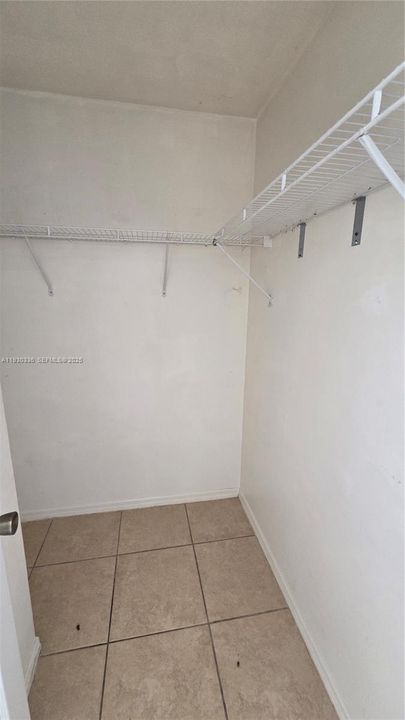 出租: $1,800 (3 贝兹, 2 浴室, 0 平方英尺)