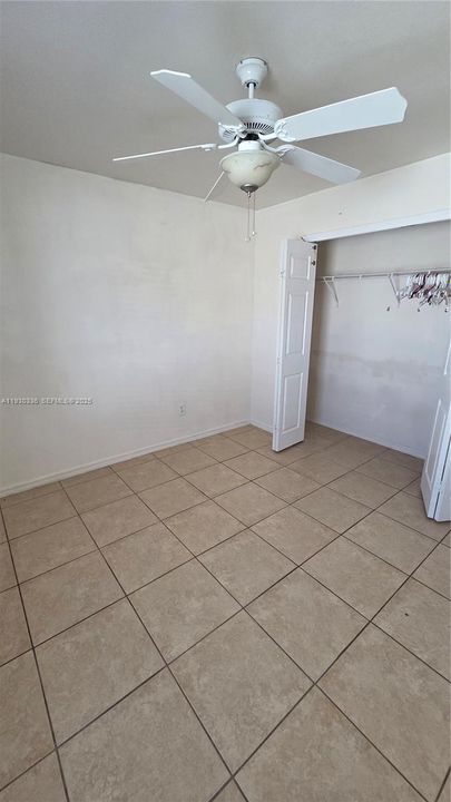 出租: $1,800 (3 贝兹, 2 浴室, 0 平方英尺)