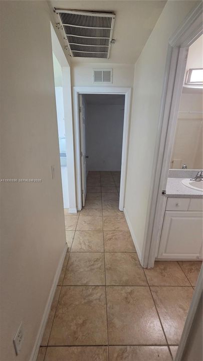 出租: $1,800 (3 贝兹, 2 浴室, 0 平方英尺)