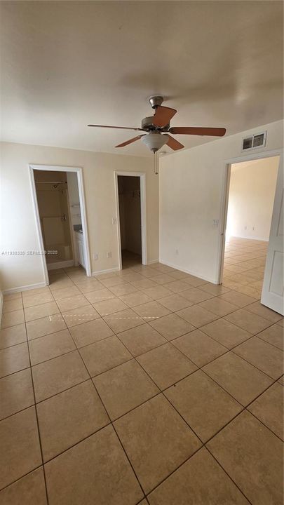 出租: $1,800 (3 贝兹, 2 浴室, 0 平方英尺)