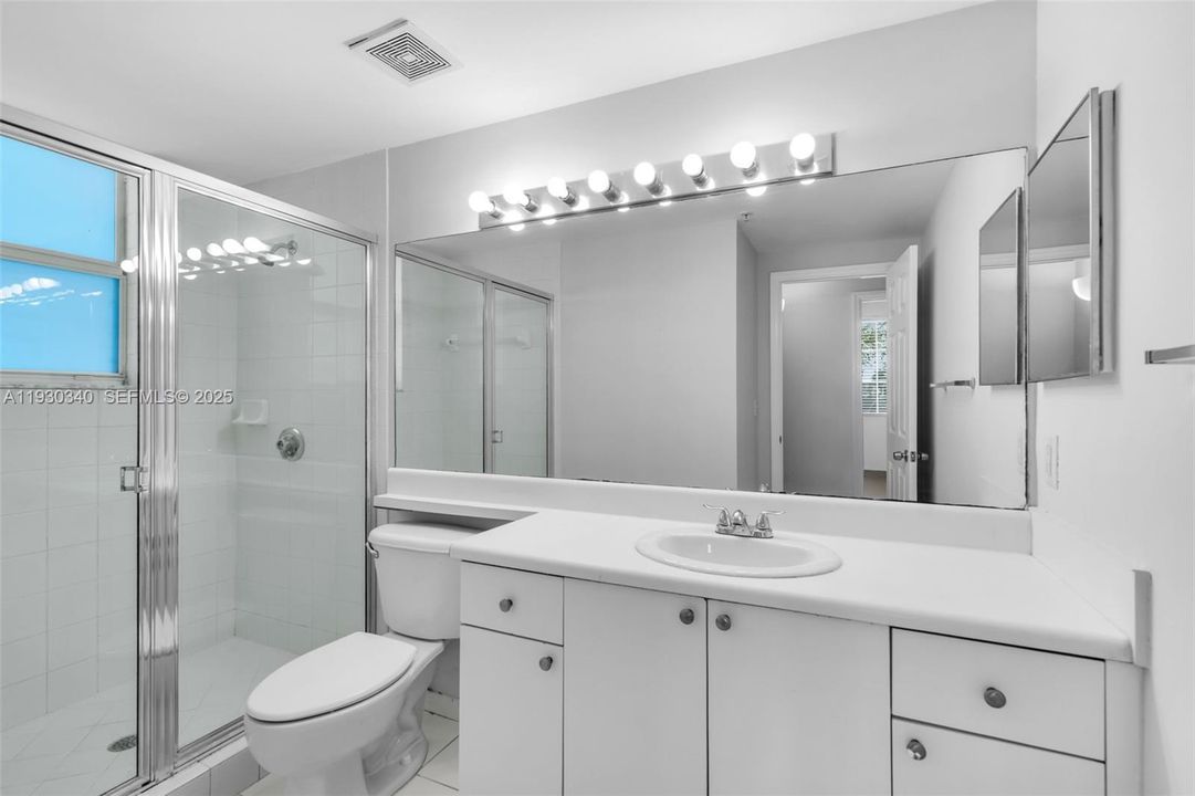 En Venta: $375,000 (3 camas, 2 baños, 1140 Pies cuadrados)