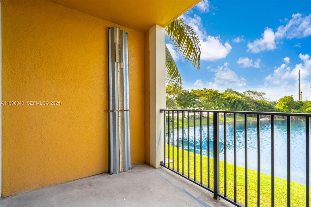 En Venta: $375,000 (3 camas, 2 baños, 1140 Pies cuadrados)