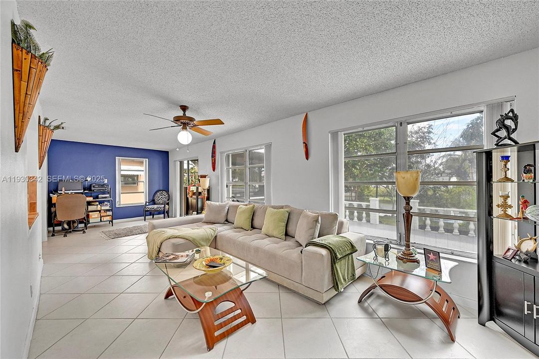 For Sale: $379,500 (2 beds, 2 baths, 1587 Square Feet)