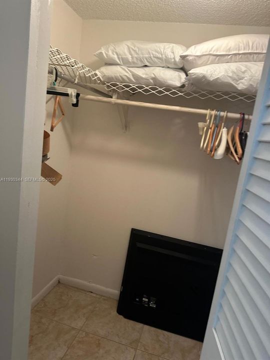 В аренду: $1,975 (1 спален, 1 ванн, 646 Квадратных фут)