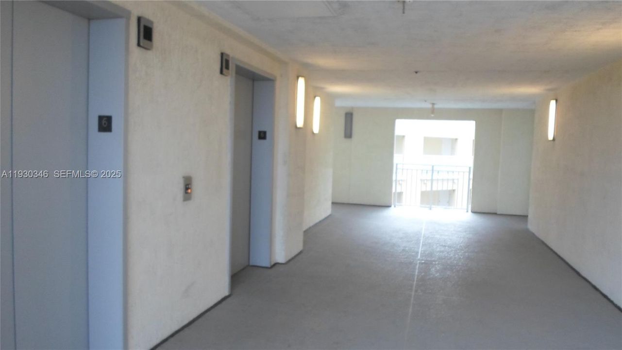 На продажу: $470,000 (2 спален, 2 ванн, 955 Квадратных фут)