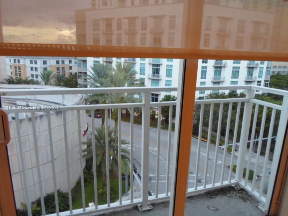 На продажу: $470,000 (2 спален, 2 ванн, 955 Квадратных фут)