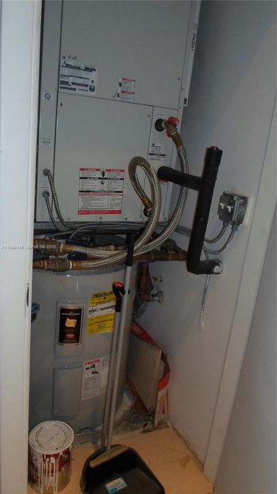 На продажу: $470,000 (2 спален, 2 ванн, 955 Квадратных фут)