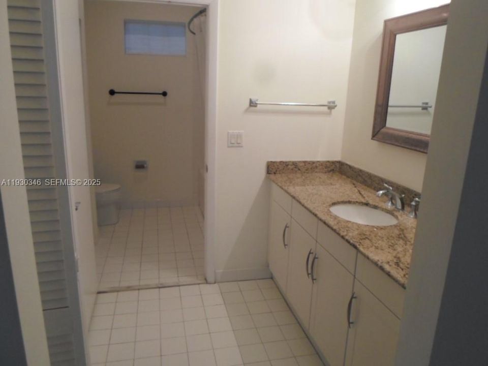 На продажу: $470,000 (2 спален, 2 ванн, 955 Квадратных фут)