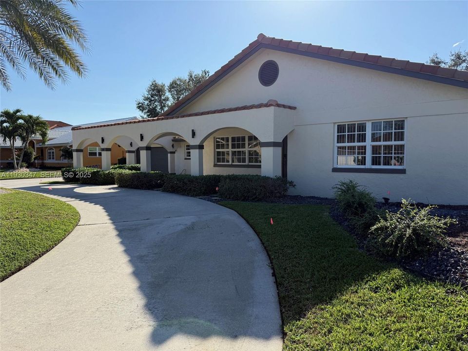 For Rent: $6,300 (3 beds, 3 baths, 2655 Square Feet)