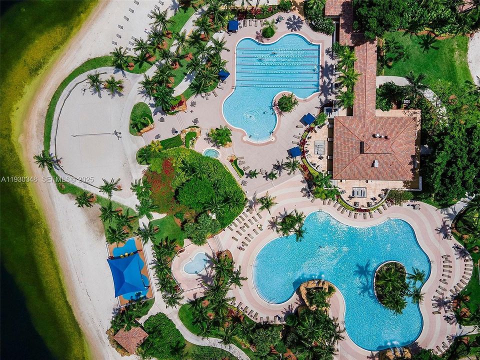 For Rent: $4,400 (4 beds, 2 baths, 2116 Square Feet)