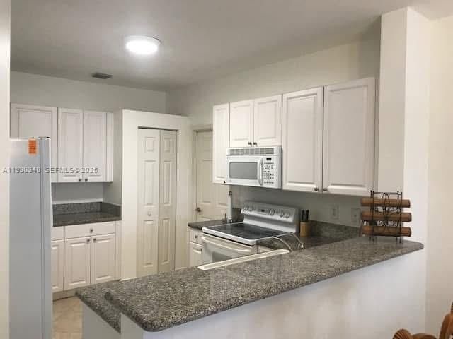 For Rent: $4,400 (4 beds, 2 baths, 2116 Square Feet)