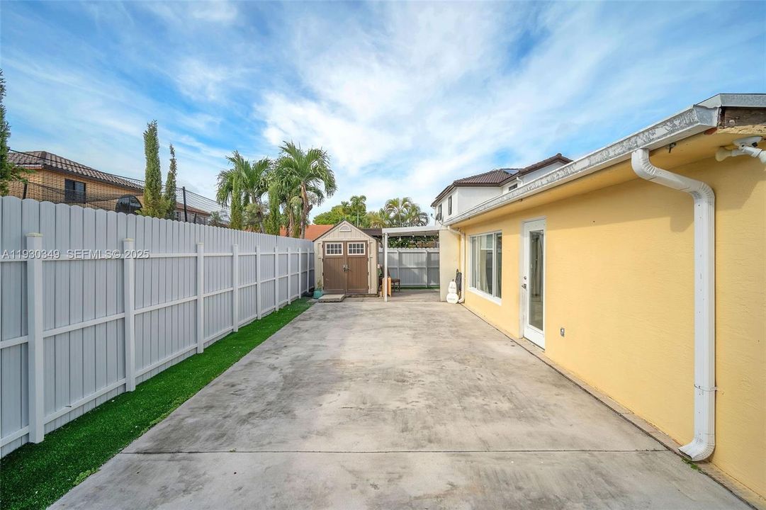 For Sale: $599,999 (4 beds, 2 baths, 1511 Square Feet)