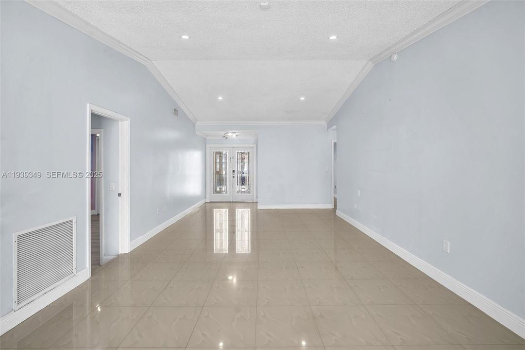 For Sale: $599,999 (4 beds, 2 baths, 1511 Square Feet)