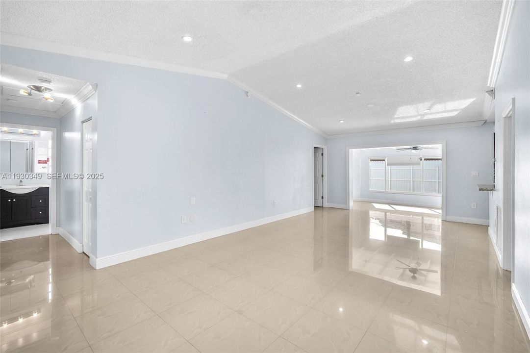 For Sale: $599,999 (4 beds, 2 baths, 1511 Square Feet)