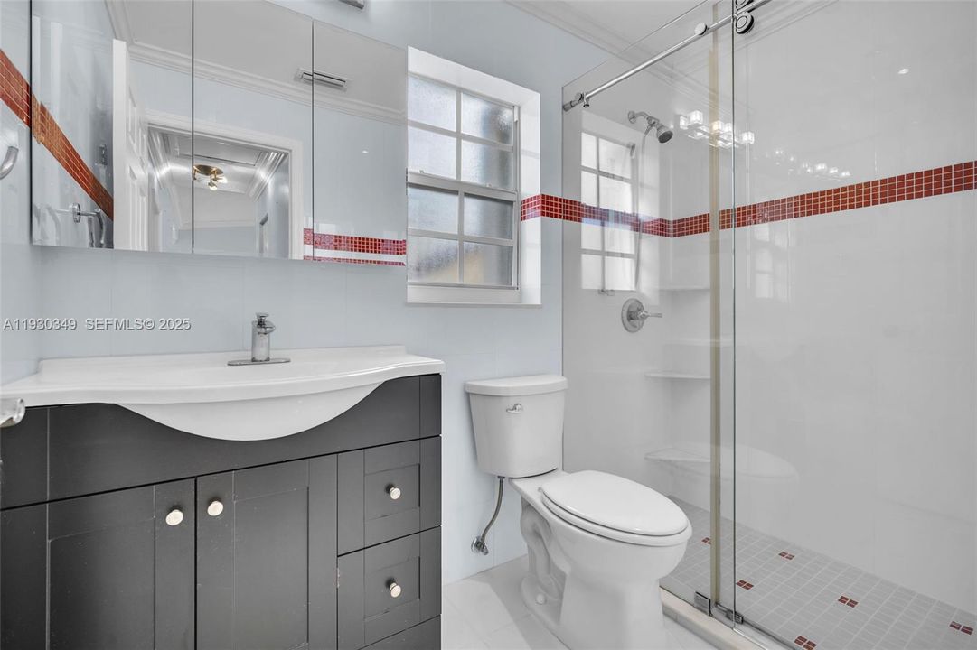 For Sale: $599,999 (4 beds, 2 baths, 1511 Square Feet)