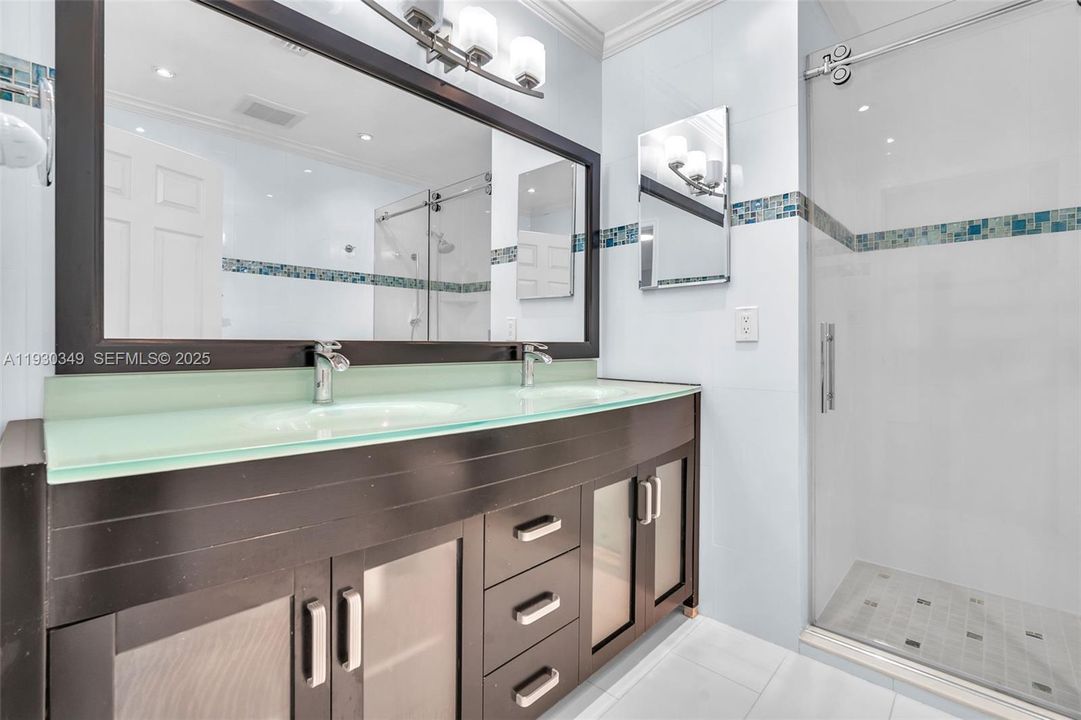 For Sale: $599,999 (4 beds, 2 baths, 1511 Square Feet)