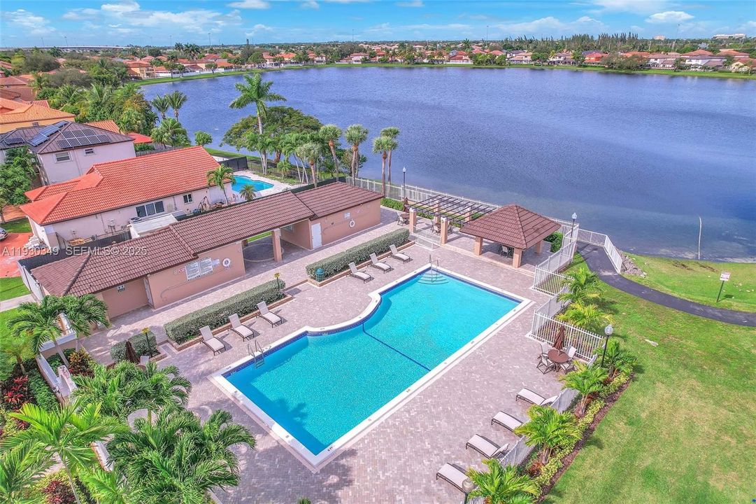 For Sale: $599,999 (4 beds, 2 baths, 1511 Square Feet)