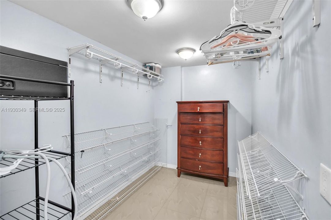 For Sale: $599,999 (4 beds, 2 baths, 1511 Square Feet)