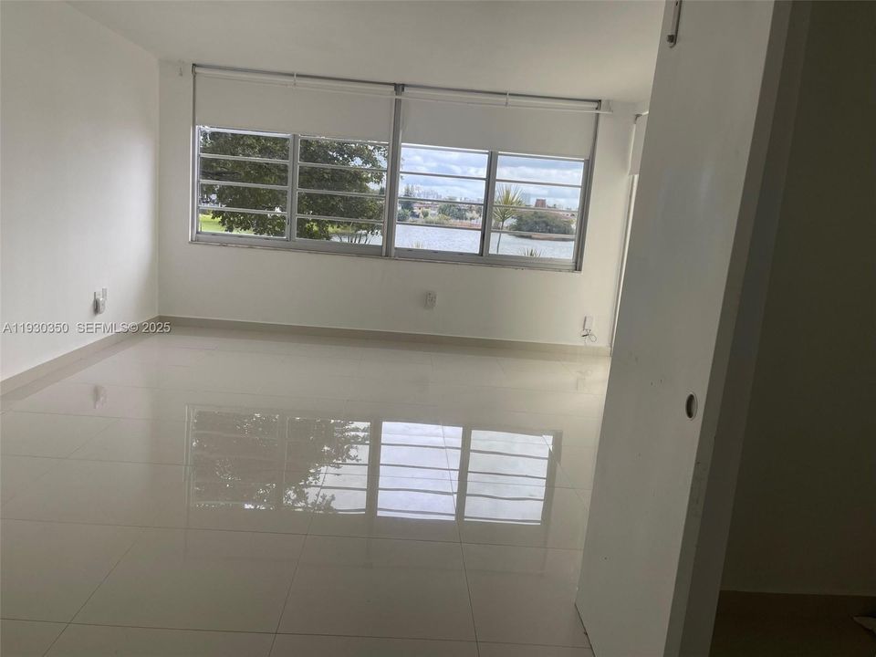 For Sale: $219,000 (2 beds, 2 baths, 1315 Square Feet)