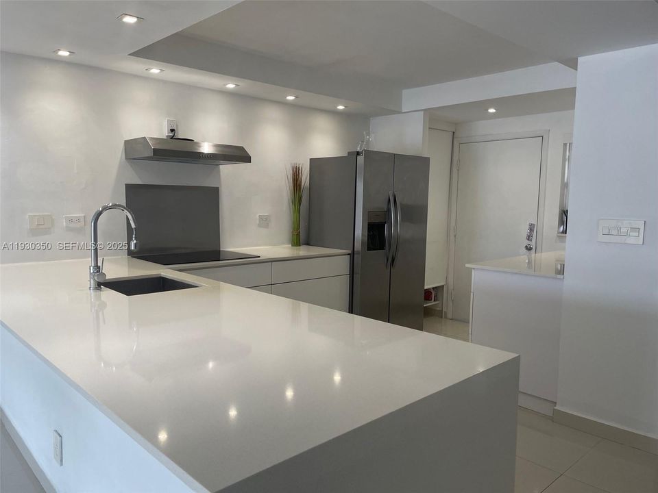 For Sale: $219,000 (2 beds, 2 baths, 1315 Square Feet)