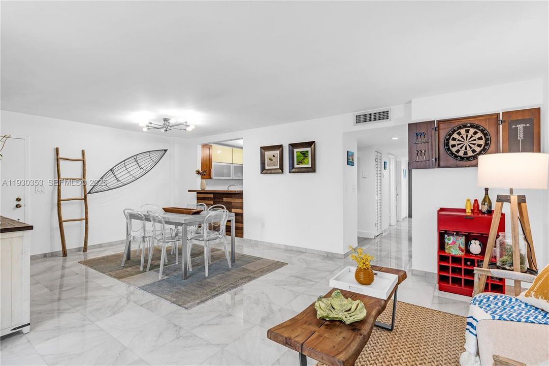 For Sale: $799,000 (3 beds, 2 baths, 1710 Square Feet)