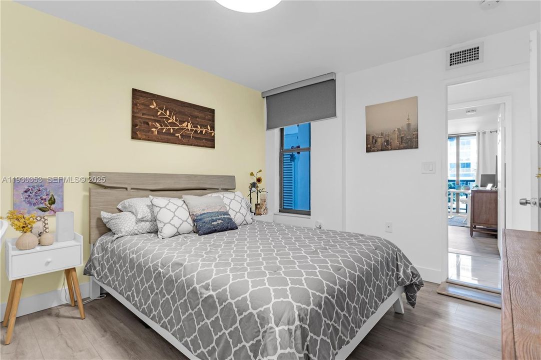 For Sale: $799,000 (3 beds, 2 baths, 1710 Square Feet)