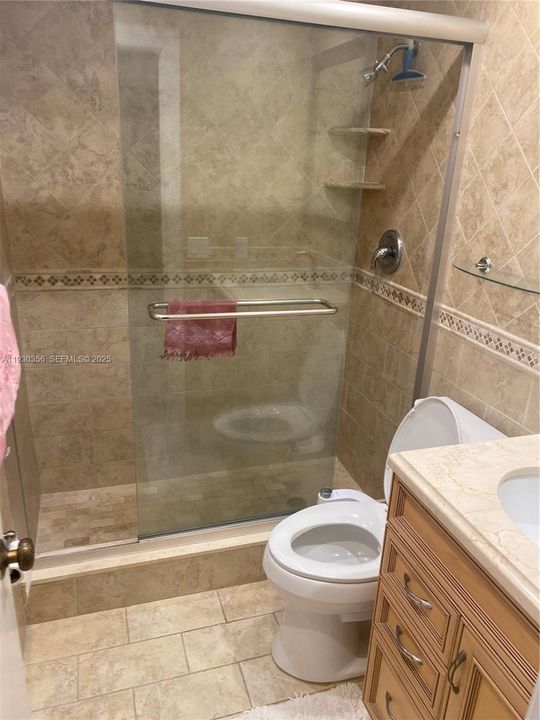 For Rent: $1,700 (1 beds, 1 baths, 620 Square Feet)