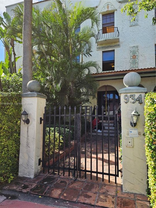 En Venta: $380,000 (1 camas, 1 baños, 888 Pies cuadrados)