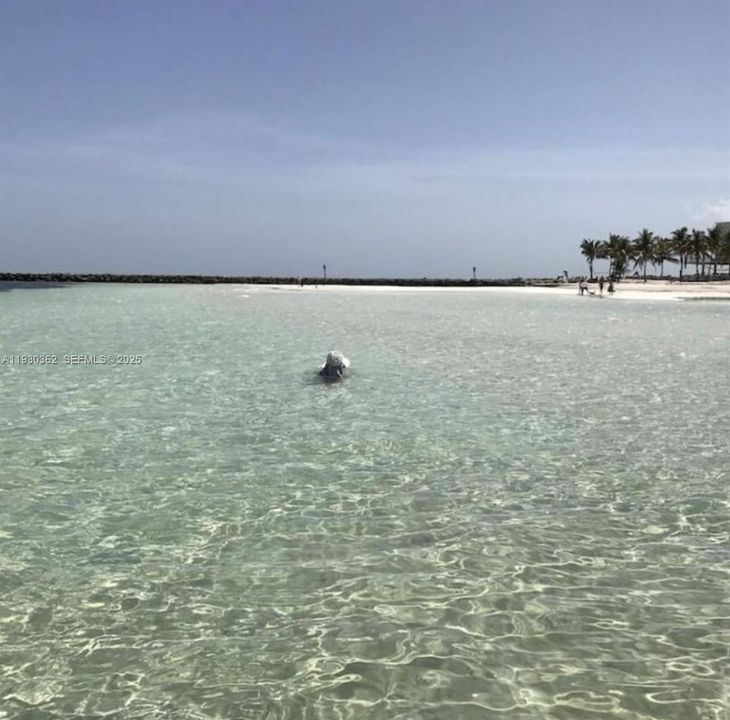 For Sale: $4,189,000 (4 beds, 4 baths, 2624 Square Feet)